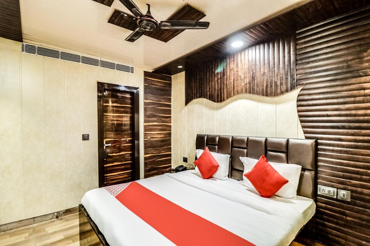 Jps Galaxy Hotel Near Pvr Vikaspuri Delhi Kültér fotó