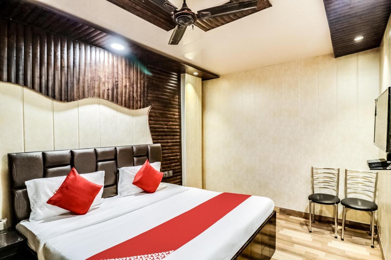 Jps Galaxy Hotel Near Pvr Vikaspuri Delhi Kültér fotó