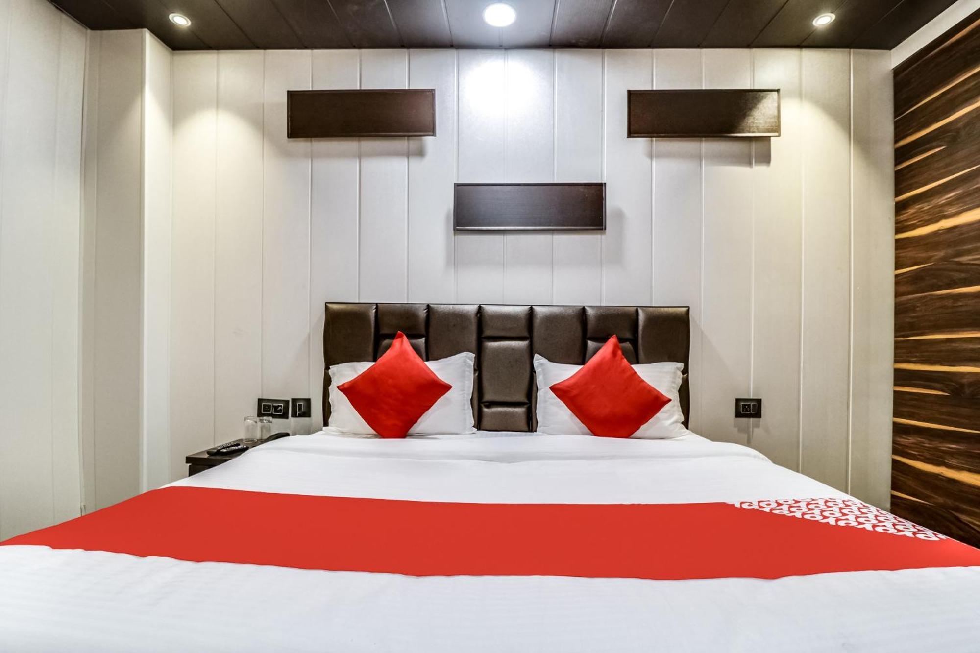 Jps Galaxy Hotel Near Pvr Vikaspuri Delhi Kültér fotó